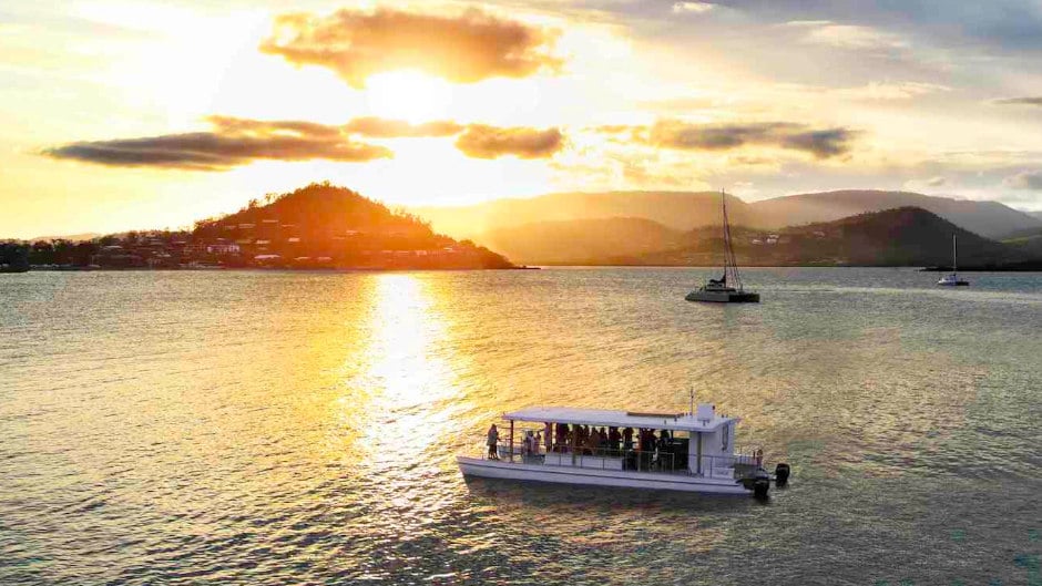 Deals on Airlie Bach Sunset Cruise
