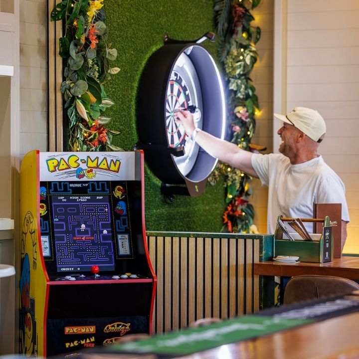 Mulligans Sports Bar darts booth